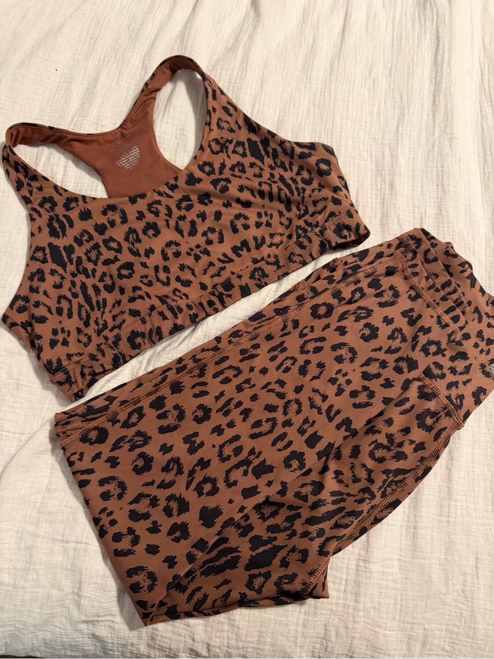 Leopard Print Racerback Sports Bra & High-Waist Pants Set - Brown/Black M/L